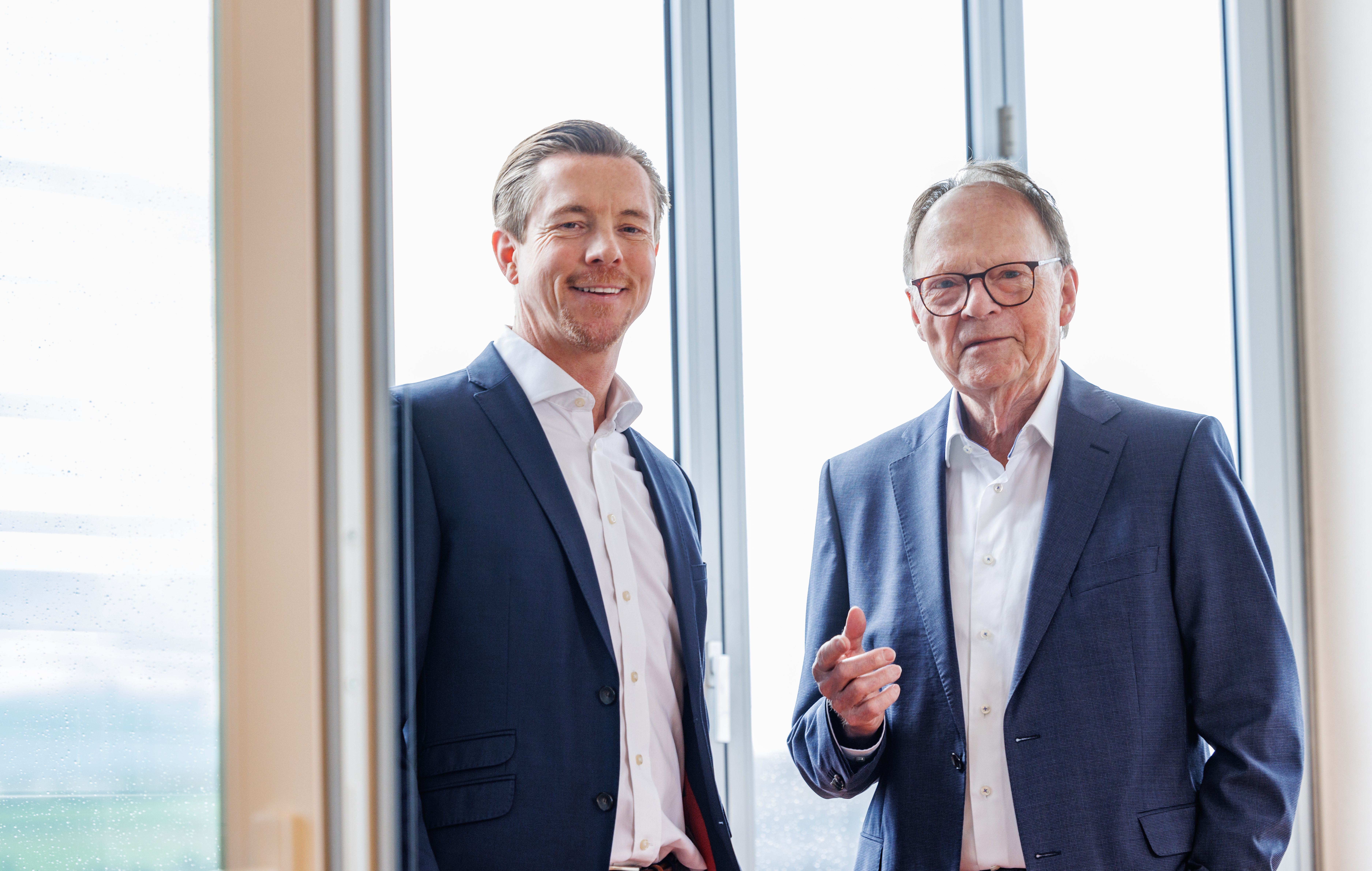 On the road to success in Bentley Style in Baden Württemberg: Lars Sunnanväder and Sebastian Büchert are nominated for Entrepreneur of the Year 2023